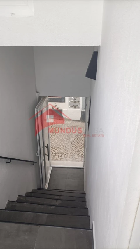 Apartamento T2 para Venda em Sesimbra (Santiago)