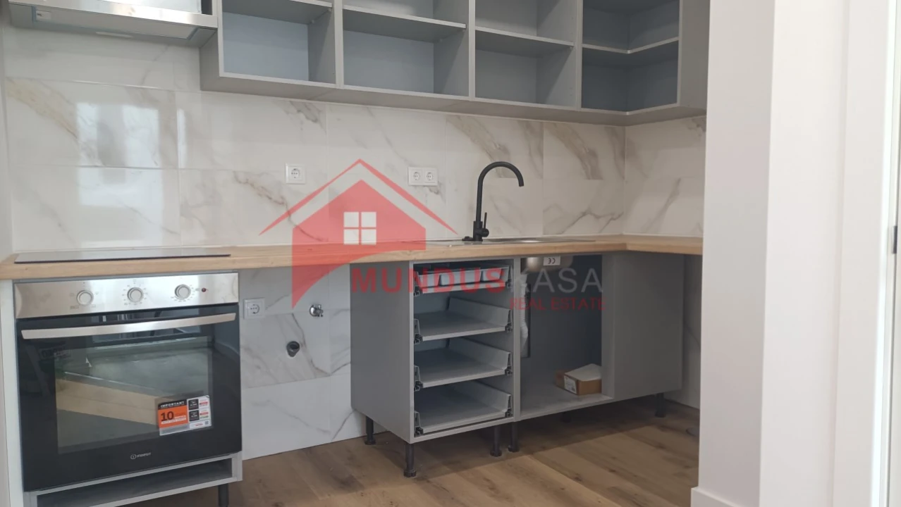 Apartamento T2 para Venda em Sesimbra (Santiago) Foto 1