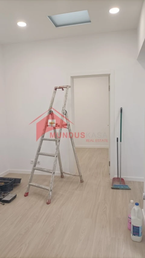 Apartamento T2 para Venda em Sesimbra (Santiago)
