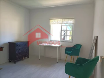 Quinta T4 para Venda em Azeitão (São Lourenço e São Simão)