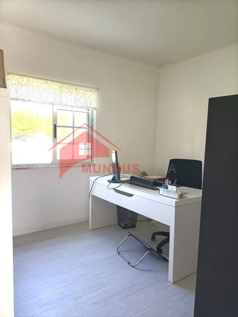 Quinta T4 para Venda em Azeitão (São Lourenço e São Simão)