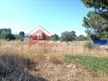 Quinta T4 para Venda em Azeitão (São Lourenço e São Simão)