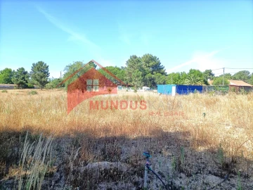 Quinta T4 para Venda em Azeitão (São Lourenço e São Simão)
