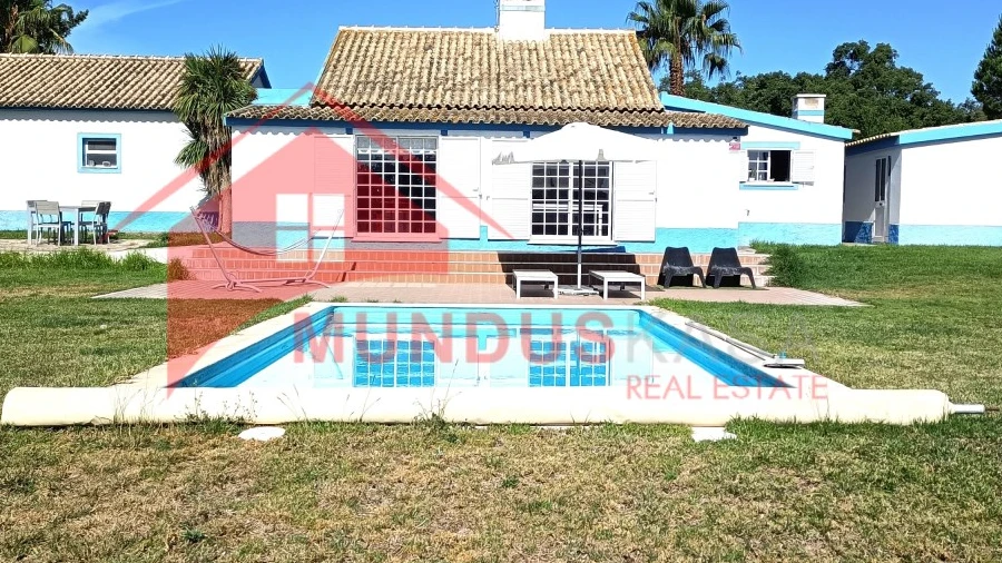 Quinta T4 para Venda em Azeitão (São Lourenço e São Simão)