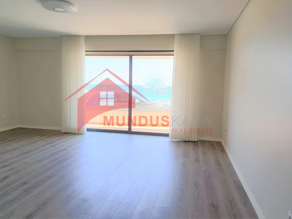 Apartamento T2 para Venda em Sesimbra (Santiago) Foto 3