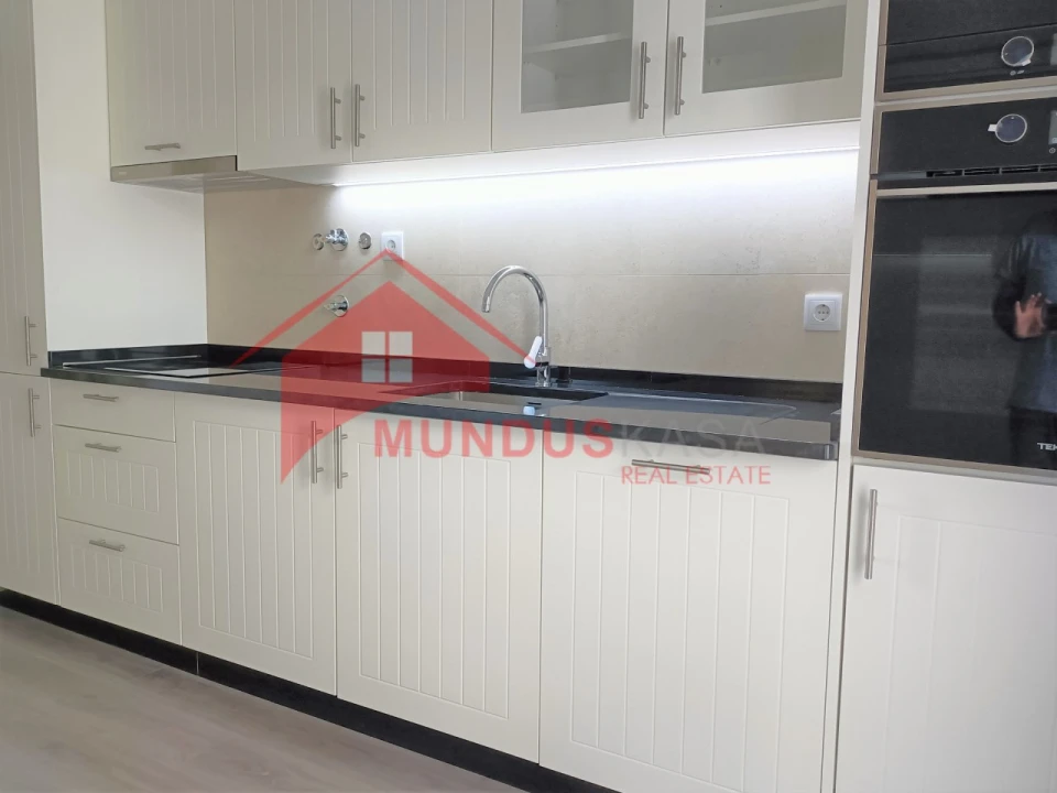 Apartamento T2 para Venda em Sesimbra (Santiago) Foto 5