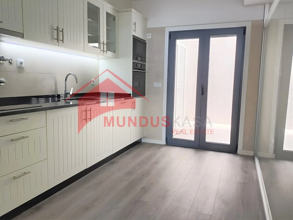 Apartamento T2 para Venda em Sesimbra (Santiago) Foto 6