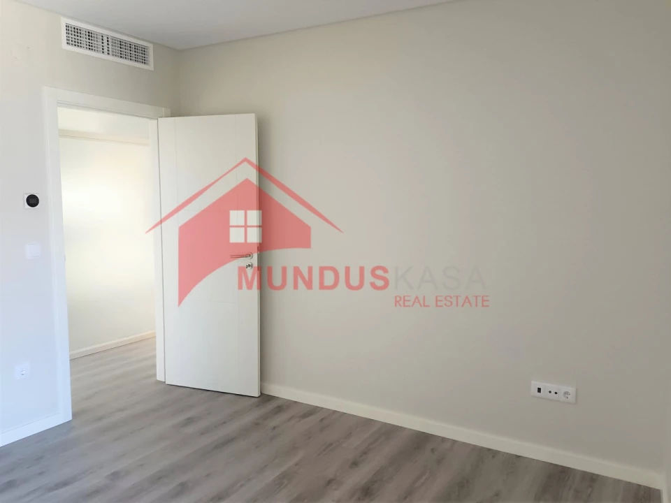 Apartamento T2 para Venda em Sesimbra (Santiago) Foto 11