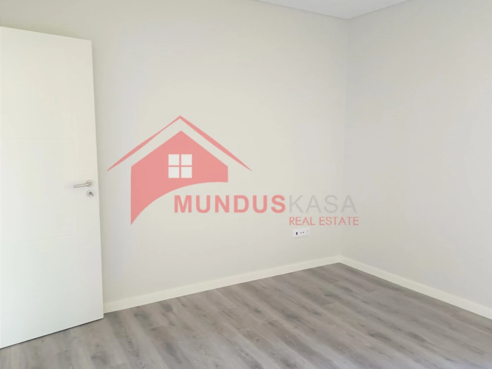 Apartamento T2 para Venda em Sesimbra (Santiago) Foto 12