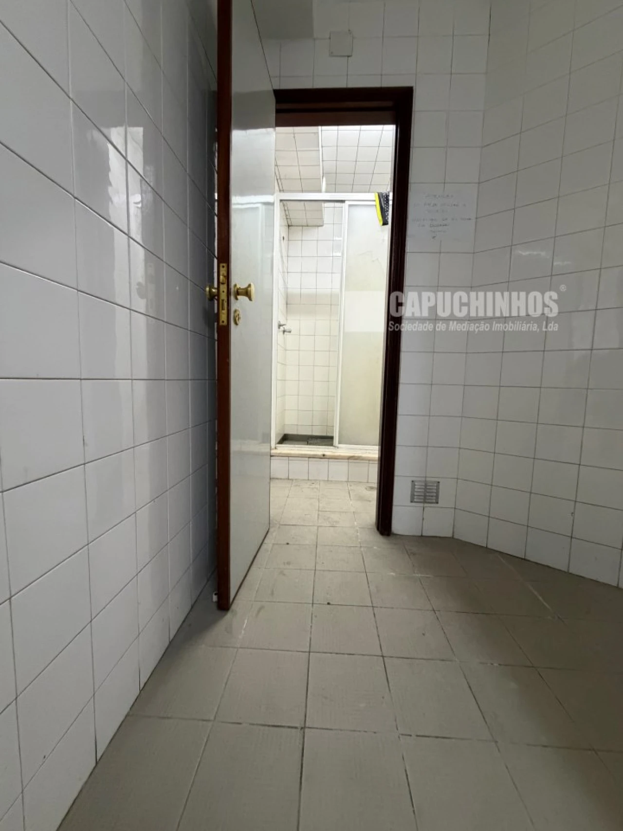Loja para Arrendamento em Avenidas Novas Foto 21