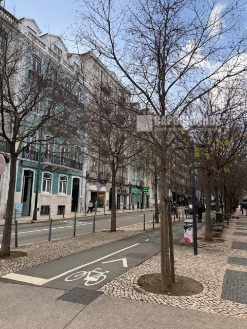 Loja para Arrendamento em Avenidas Novas
