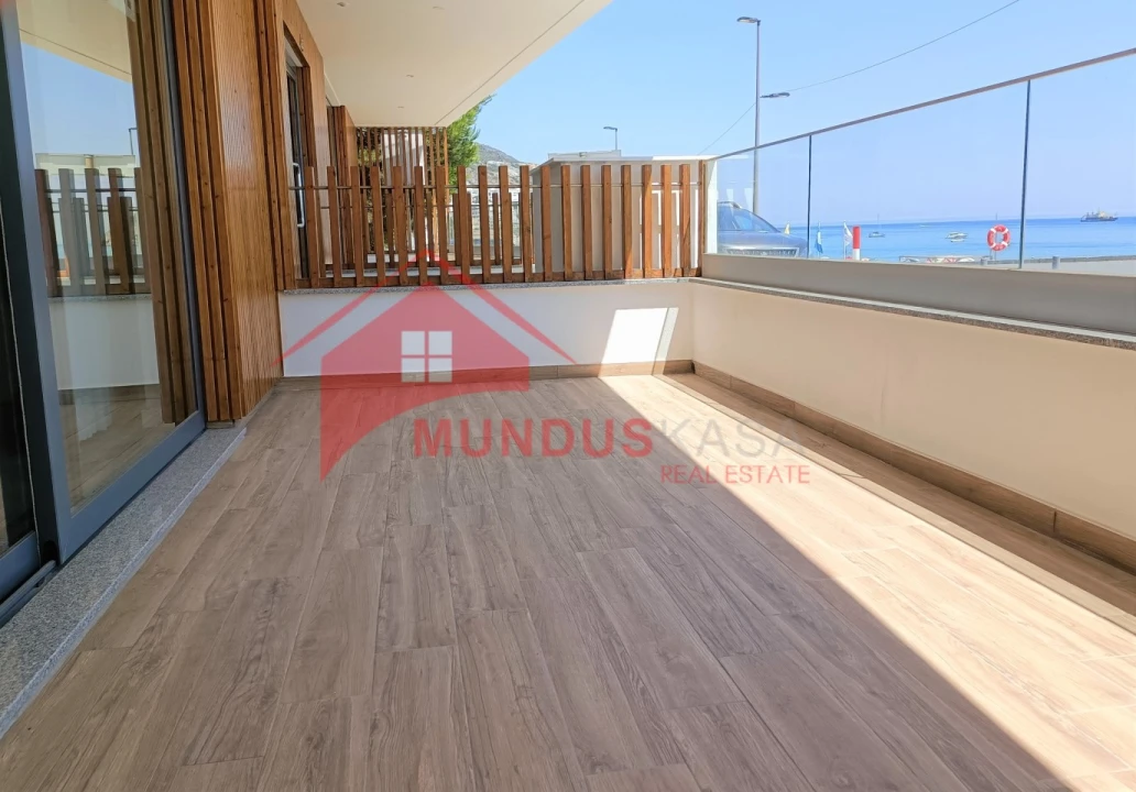 Apartamento T2 para Venda em Sesimbra (Santiago) Foto 1