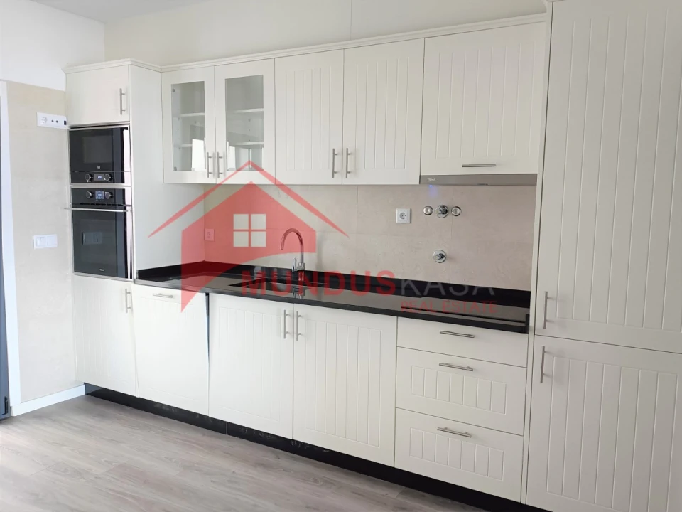 Apartamento T2 para Venda em Sesimbra (Santiago) Foto 4