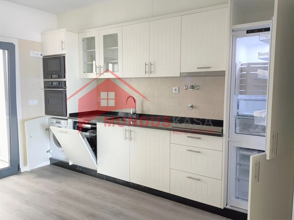 Apartamento T2 para Venda em Sesimbra (Santiago) Foto 5