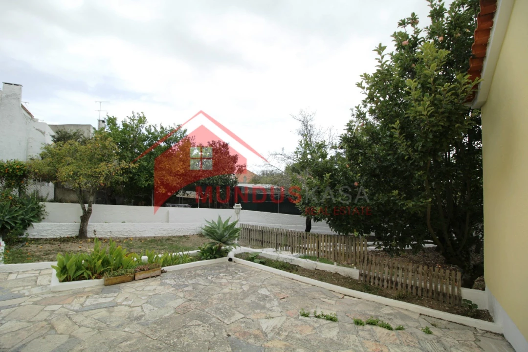 Moradia T3 para Venda em Sesimbra (Castelo) Foto 5