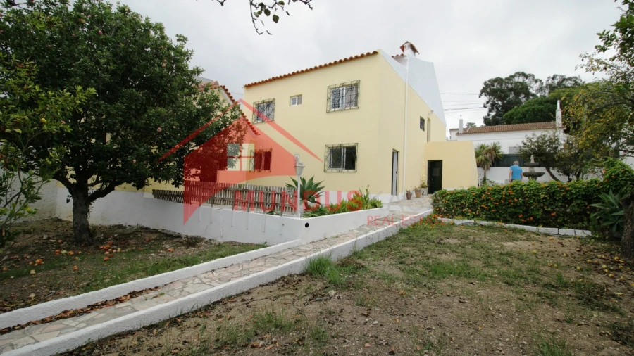 Moradia T3 para Venda em Sesimbra (Castelo)