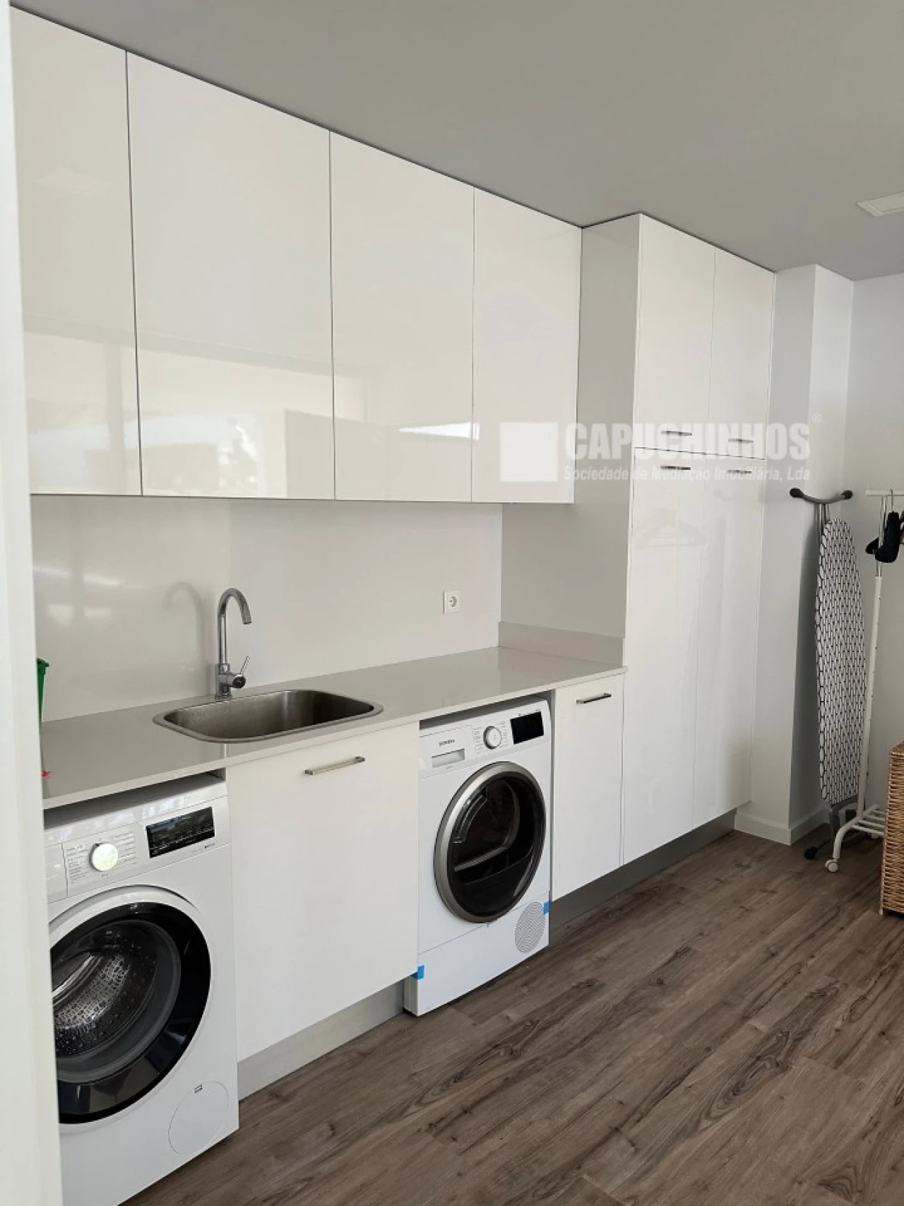 Moradia T5 para Venda em Charneca de Caparica e Sobreda Foto 11