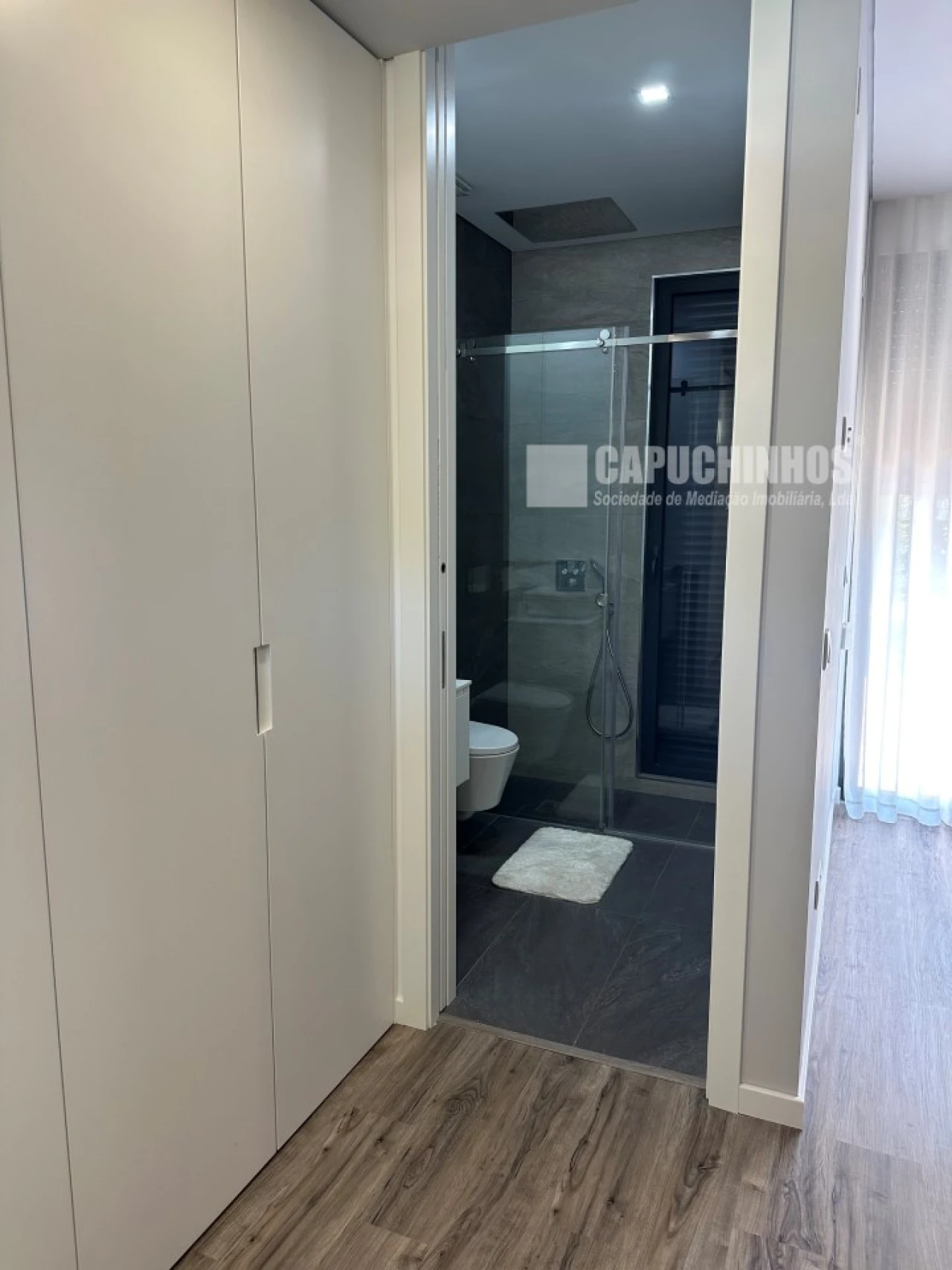 Moradia T5 para Venda em Charneca de Caparica e Sobreda Foto 8