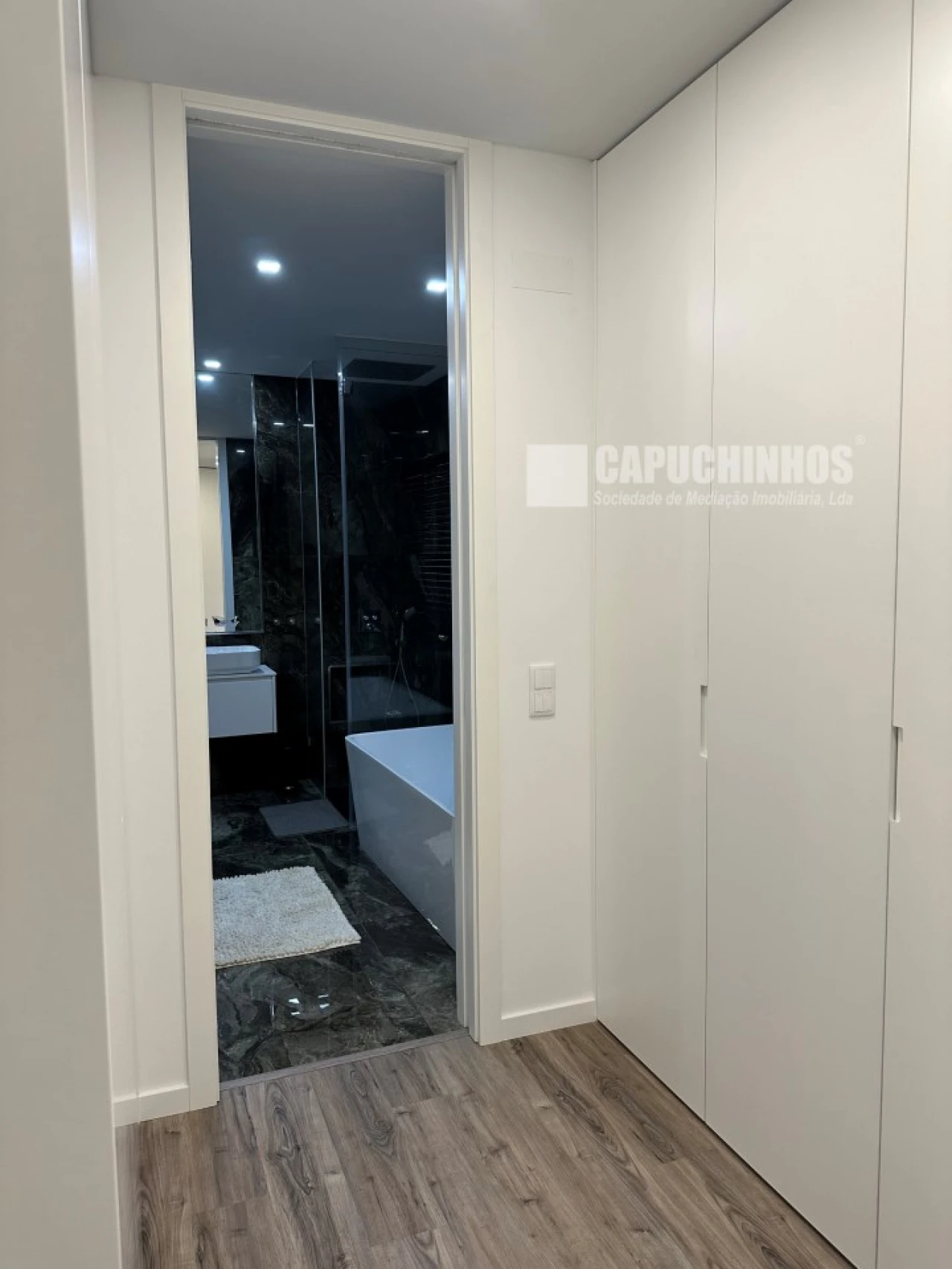 Moradia T5 para Venda em Charneca de Caparica e Sobreda Foto 18