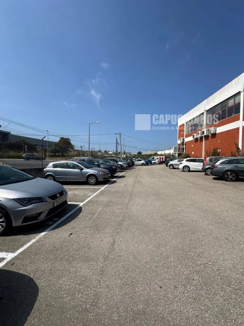 Armazém para Venda em Alcabideche