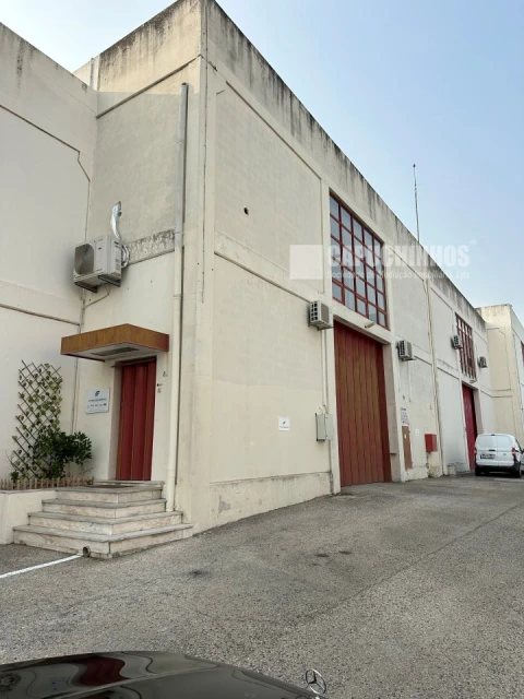 Armazém para Venda em Alcabideche
