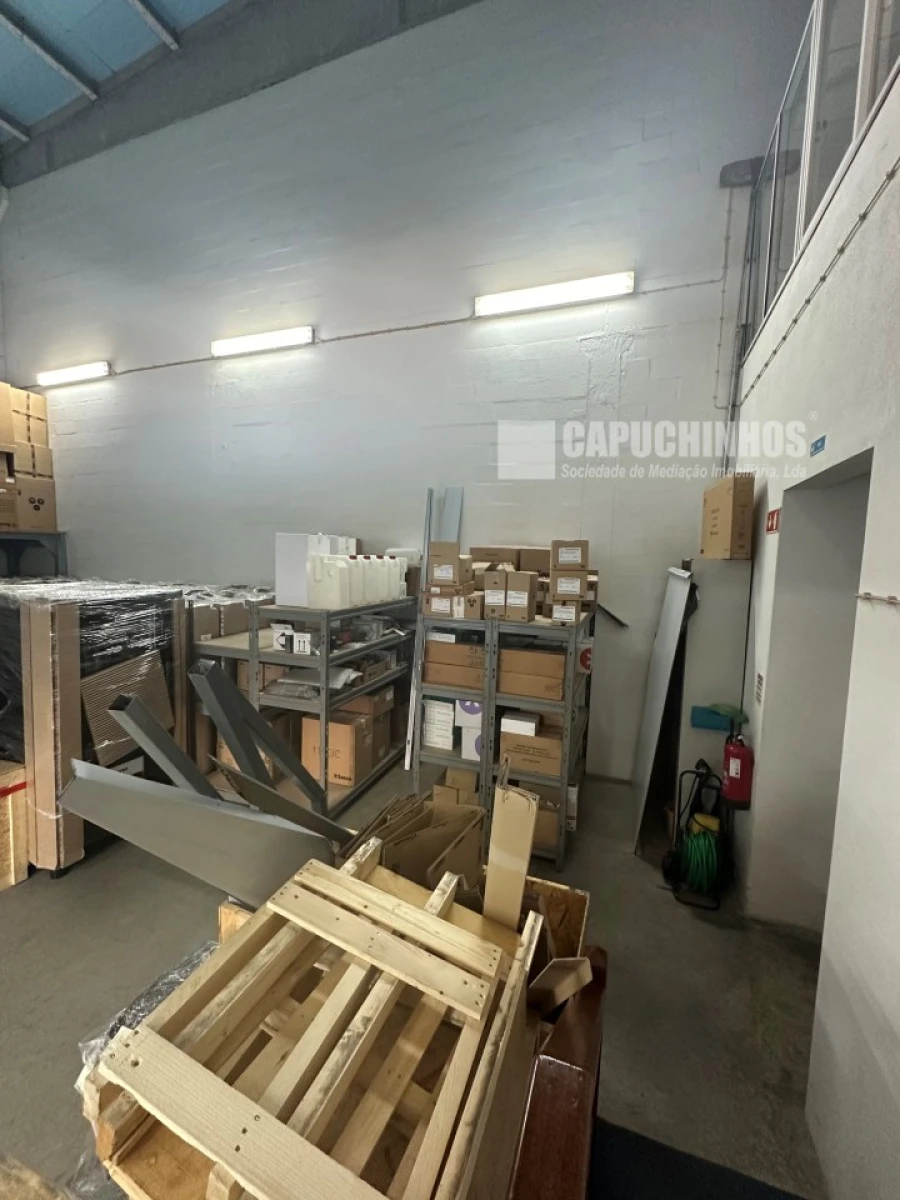 Armazém para Venda em Alcabideche Foto 11