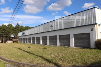 Armazém para Venda em Pataias e Martingança