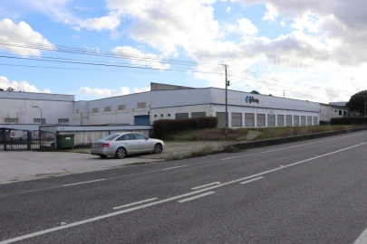 Armazém para Venda em Pataias e Martingança