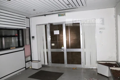 Armazém para Venda em Pataias e Martingança