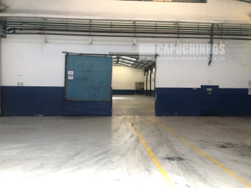 Armazém para Venda em Pataias e Martingança