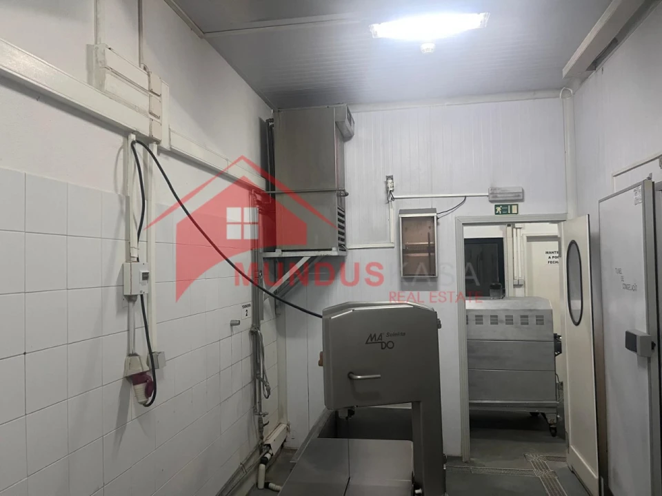 Armazém para Venda em Azeitão (São Lourenço e São Simão) Foto 18