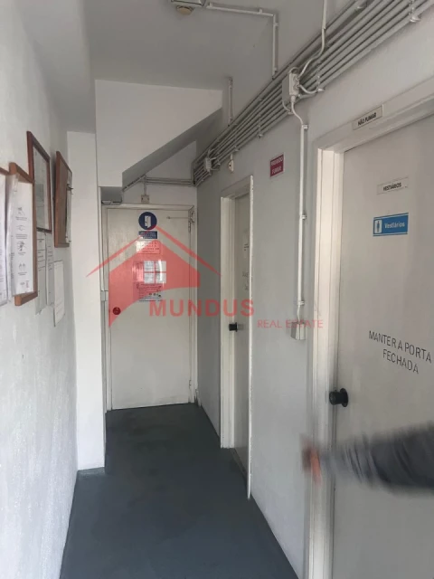 Armazém para Venda em Azeitão (São Lourenço e São Simão)