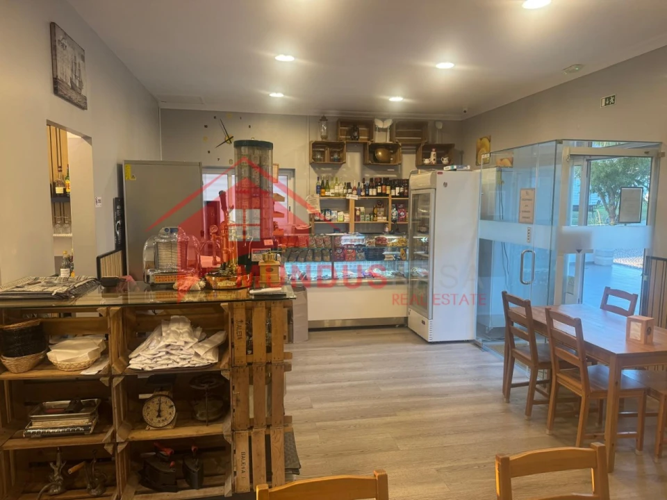 Negócio para Cedência de Quotas em Sesimbra (Castelo) Foto 7