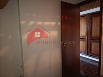 Apartamento T1 para Venda em Sesimbra (Santiago)