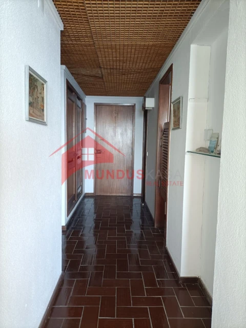 Apartamento T1 para Venda em Sesimbra (Santiago)
