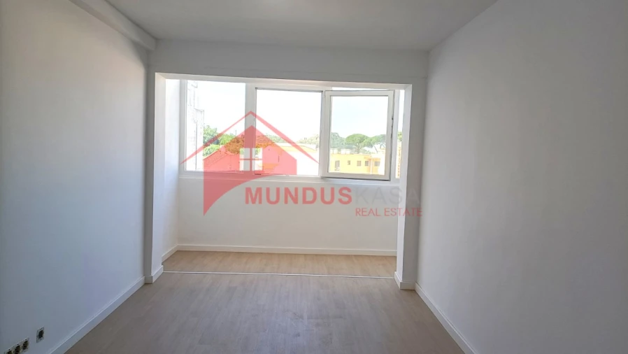 Apartamento T1 para Venda em Sesimbra (Castelo) Foto 8