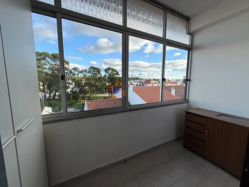 Quarto para Arrendamento em Corroios