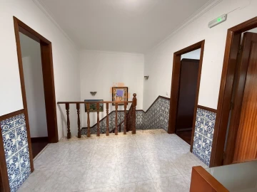 Quarto para Arrendamento em Corroios