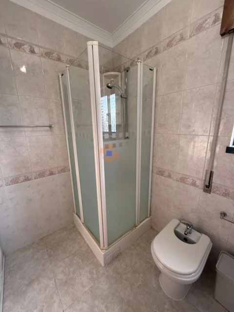 Quarto para Arrendamento em Corroios