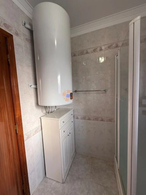 Quarto para Arrendamento em Corroios