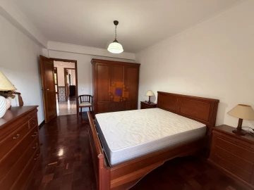 Quarto para Arrendamento em Corroios