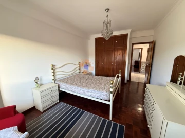Quarto para Arrendamento em Corroios