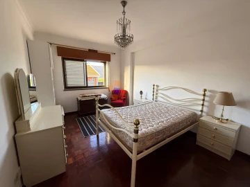 Quarto para Arrendamento em Corroios