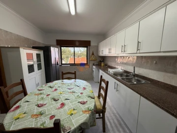 Quarto para Arrendamento em Corroios