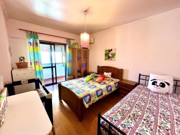 Apartamento T3 para Venda em Laranjeiro e Feijó