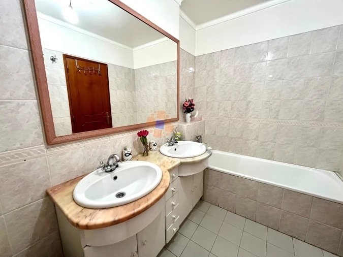 Apartamento T3 para Venda em Laranjeiro e Feijó Foto 25