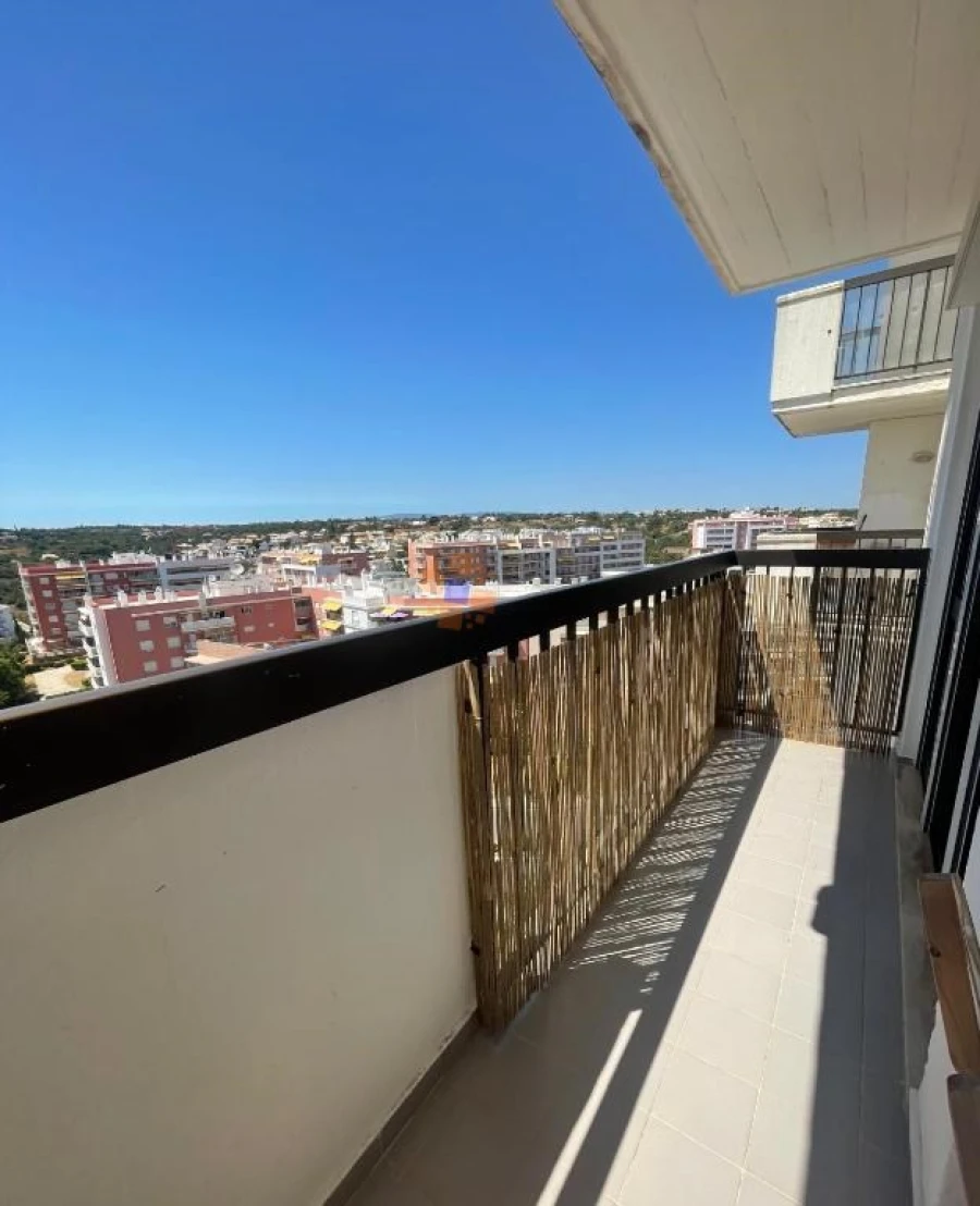 Apartamento T1 para Arrendamento férias em Armação de Pera Foto 5
