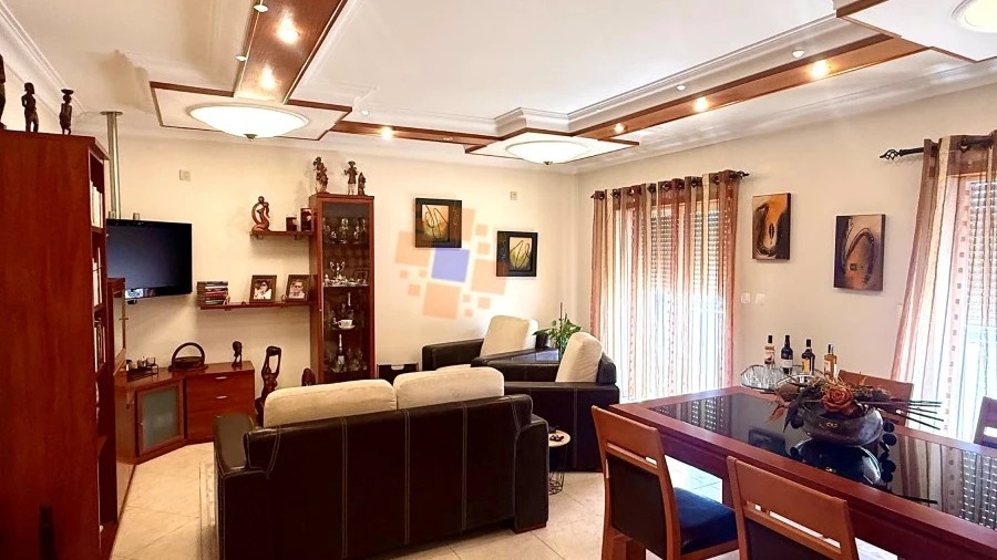 Apartamento T3 para Venda em Laranjeiro e Feijó