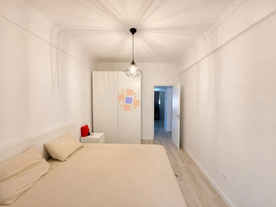 Apartamento T1 para Venda em Laranjeiro e Feijó Foto 8