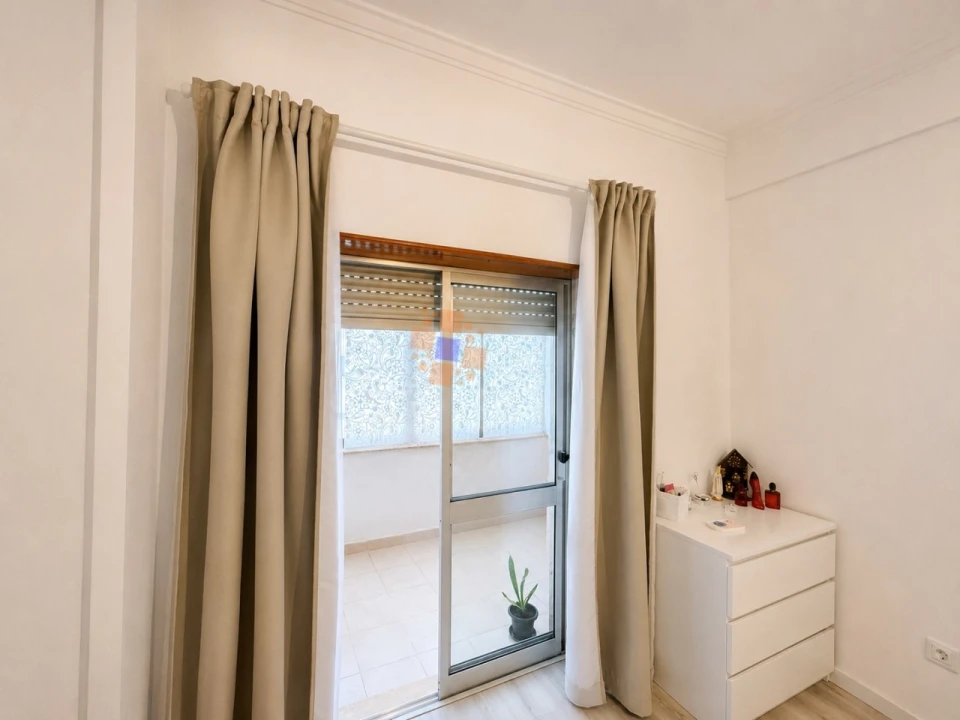 Apartamento T1 para Venda em Laranjeiro e Feijó Foto 10